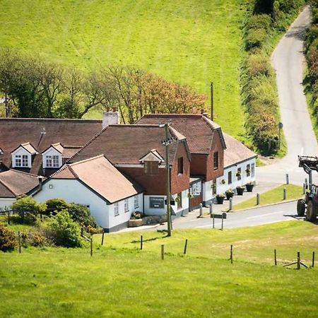 Rookley The Chequers Inn المظهر الخارجي الصورة